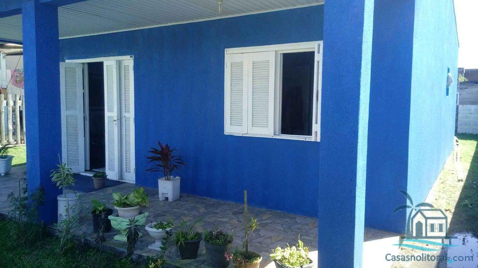Casa à venda com 2 quartos, 77m² - Foto 1
