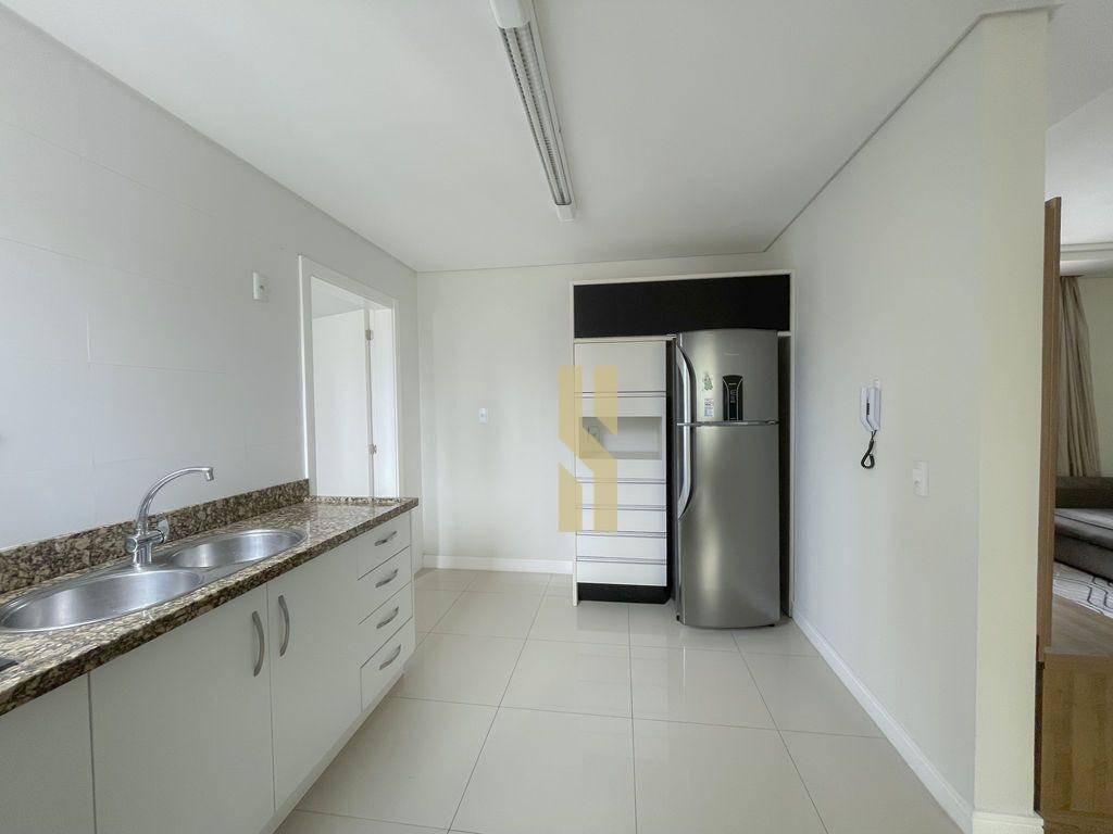 Apartamento à venda com 4 quartos, 140m² - Foto 12