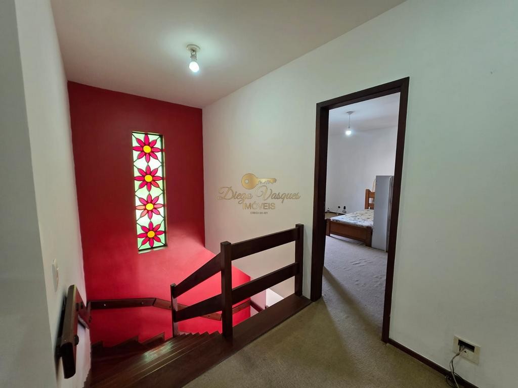 Casa de Condomínio para alugar com 4 quartos, 330m² - Foto 15