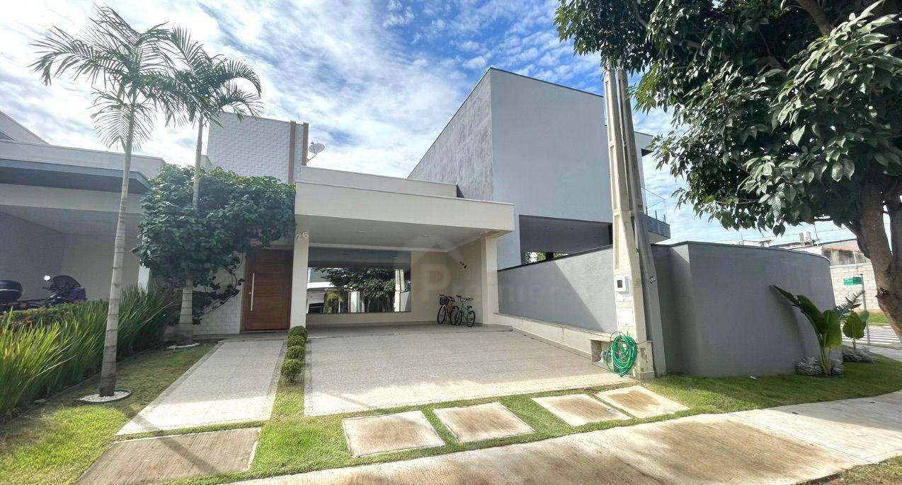 Casa de Condomínio à venda com 3 quartos, 130m² - Foto 1