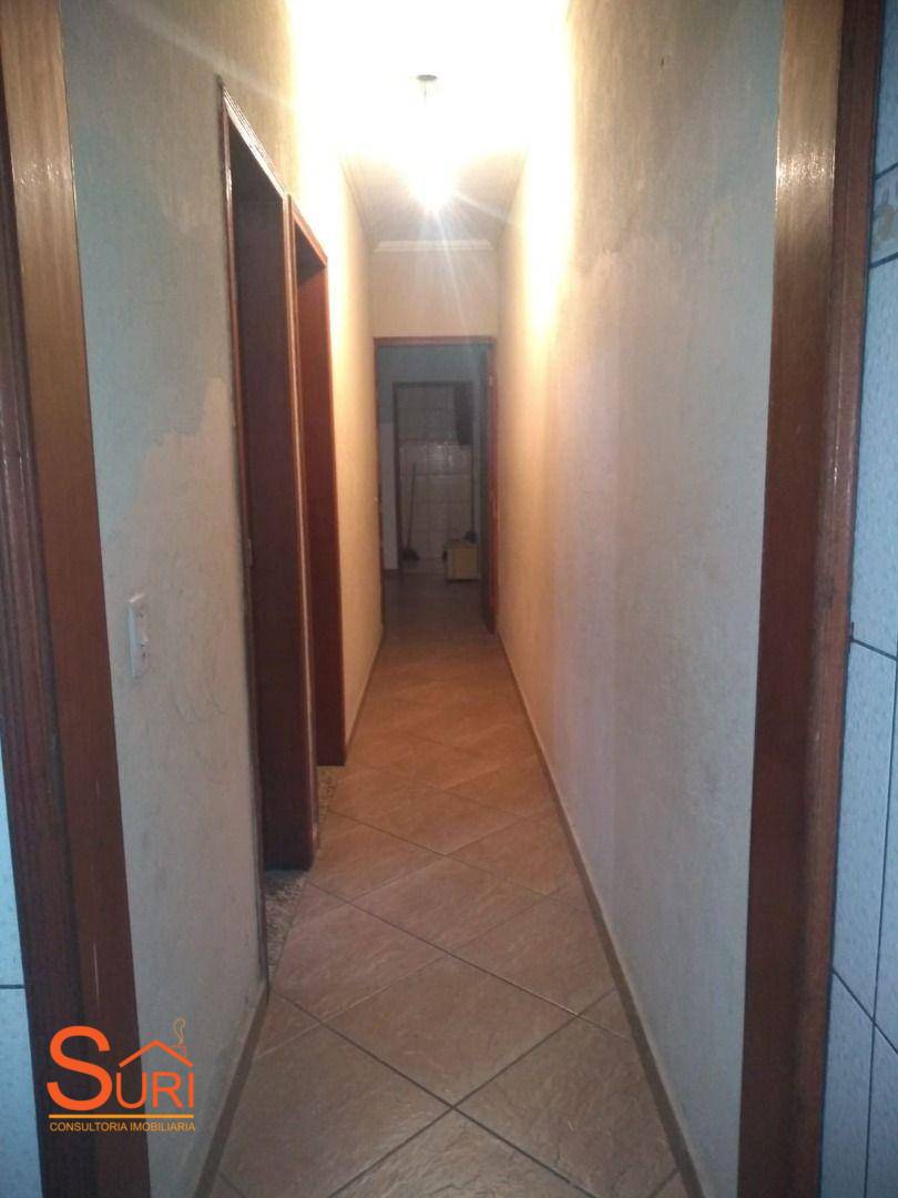 Casa à venda com 4 quartos, 125m² - Foto 2