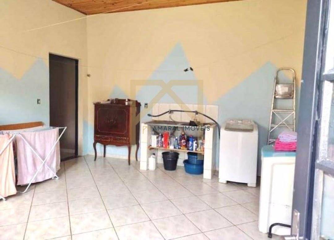 Casa à venda com 4 quartos, 180m² - Foto 16