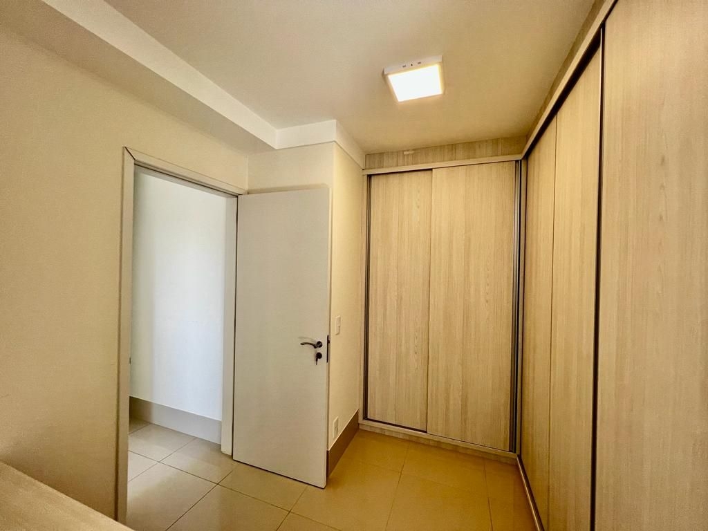 Apartamento à venda com 3 quartos, 123m² - Foto 11