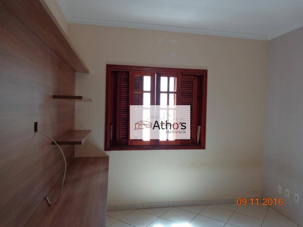 Casa à venda com 3 quartos, 218m² - Foto 22