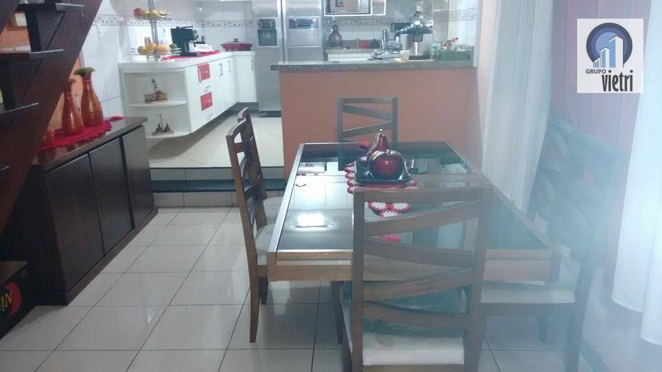 Sobrado à venda com 3 quartos, 200m² - Foto 11