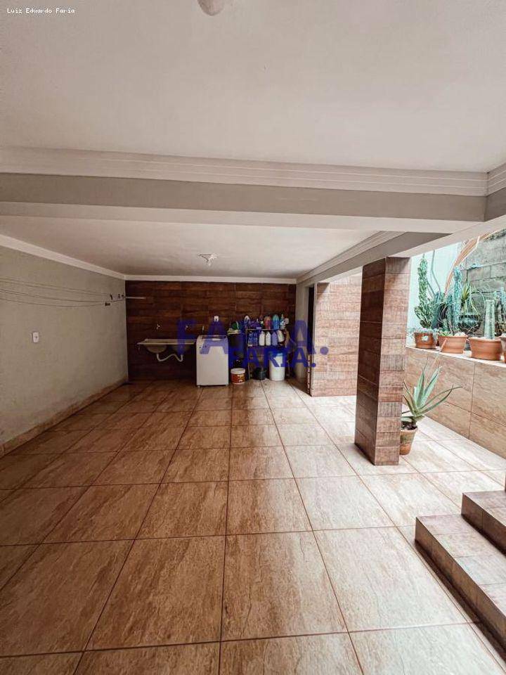 Casa à venda com 3 quartos, 150m² - Foto 13