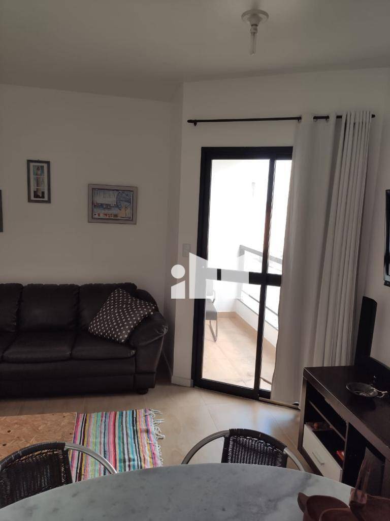 Apartamento à venda com 2 quartos, 75m² - Foto 7