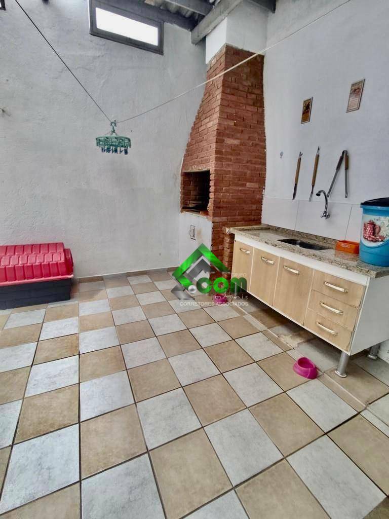 Casa à venda com 3 quartos, 154m² - Foto 14