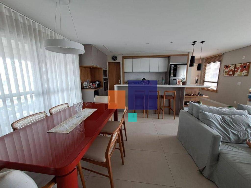 Apartamento para alugar com 3 quartos, 145m² - Foto 11