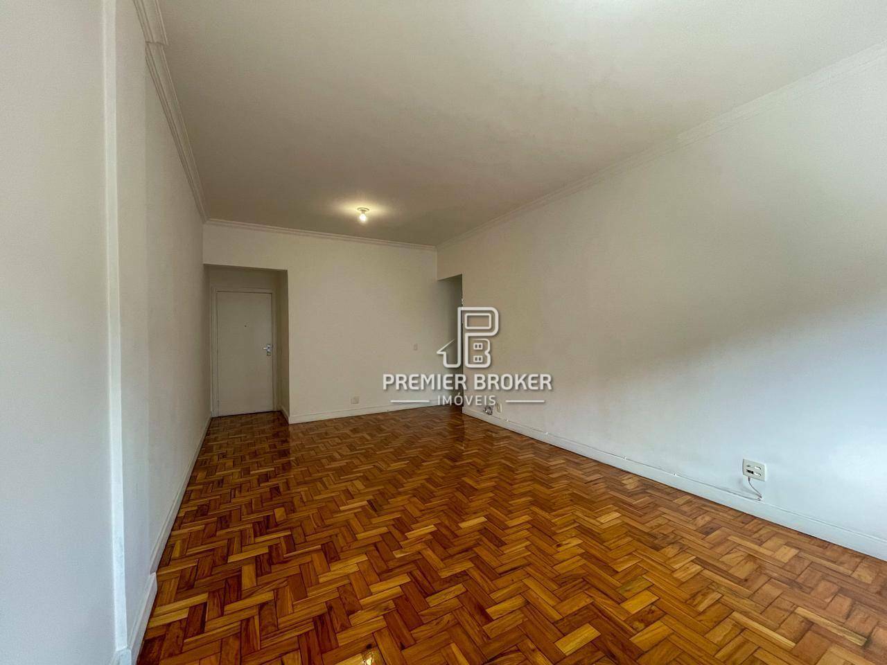 Apartamento à venda com 3 quartos, 97m² - Foto 2