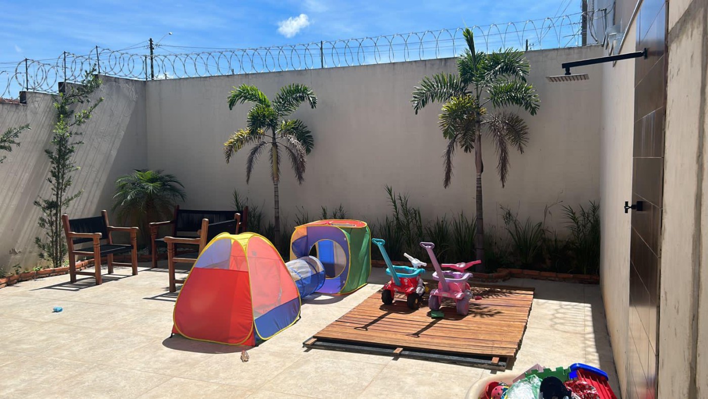 Casa à venda com 2 quartos, 200m² - Foto 10