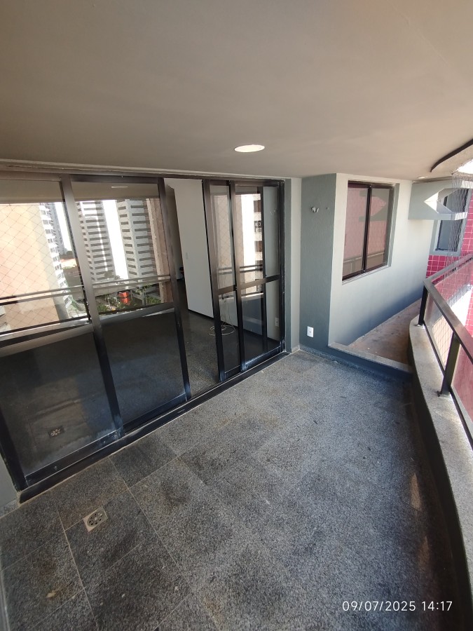 Apartamento para alugar com 3 quartos, 131m² - Foto 21