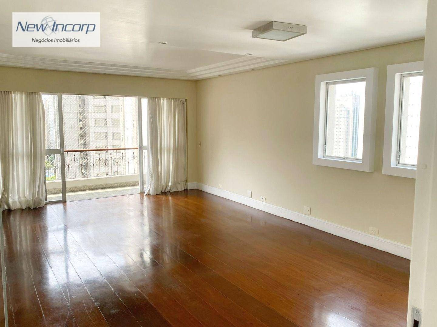 Apartamento à venda e aluguel com 3 quartos, 200m² - Foto 5