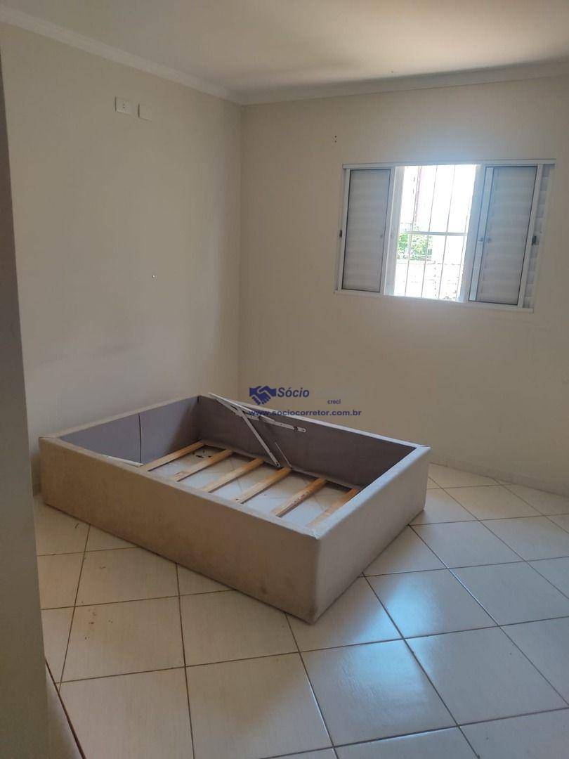 Sobrado à venda com 2 quartos, 75m² - Foto 4