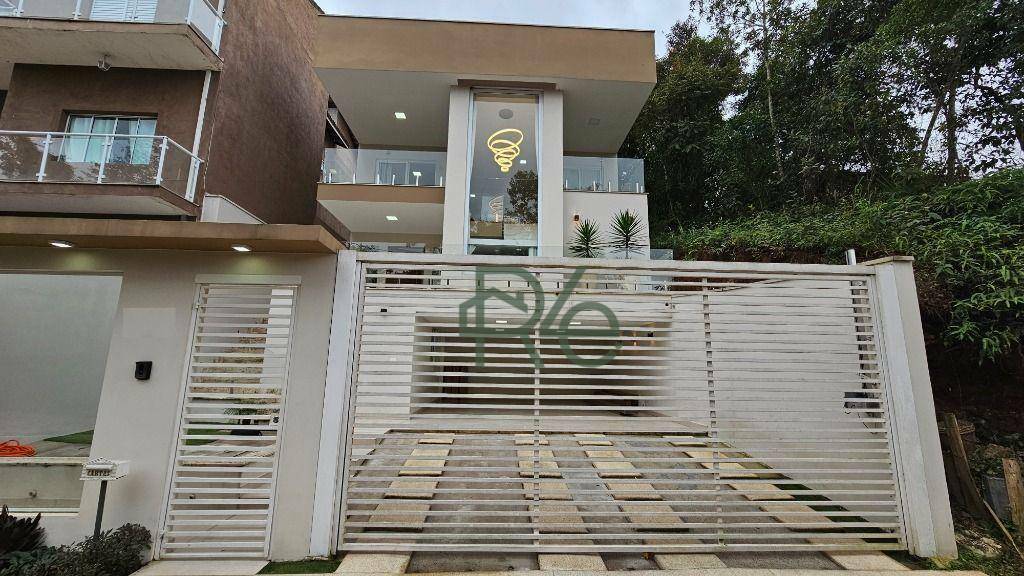 Casa de Condomínio à venda com 3 quartos, 316m² - Foto 4