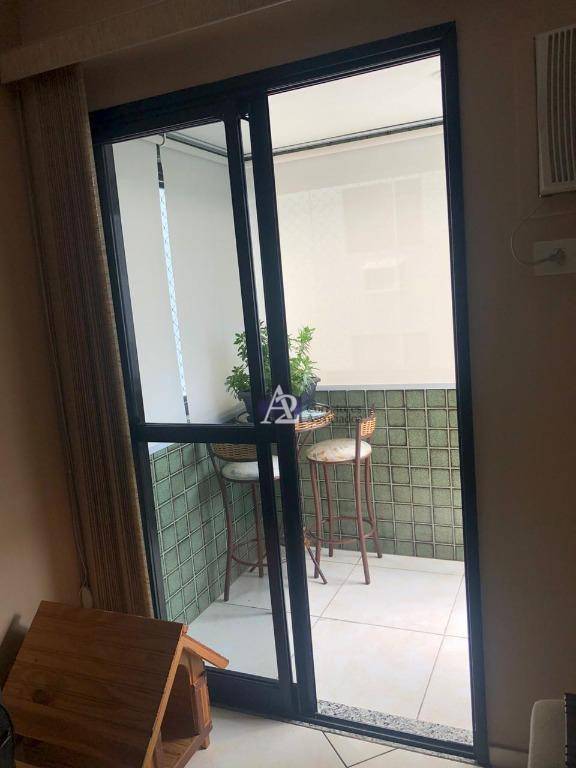 Apartamento à venda com 2 quartos, 67m² - Foto 3