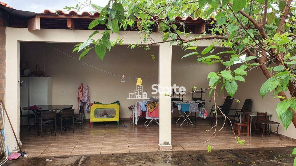 Casa à venda com 3 quartos, 200m² - Foto 13