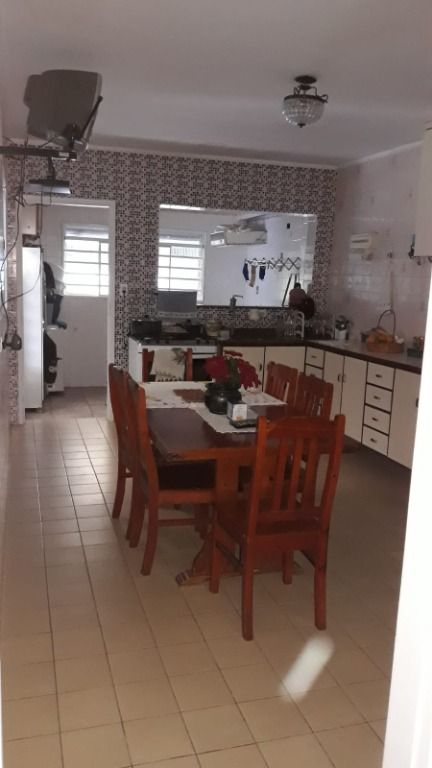 Sobrado à venda com 4 quartos, 211m² - Foto 4