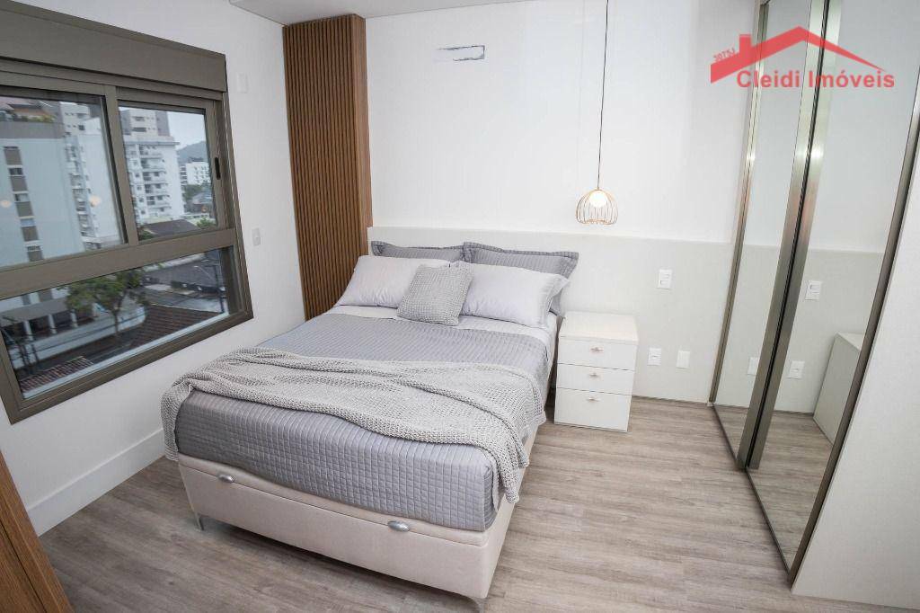 Apartamento à venda com 3 quartos, 160m² - Foto 13