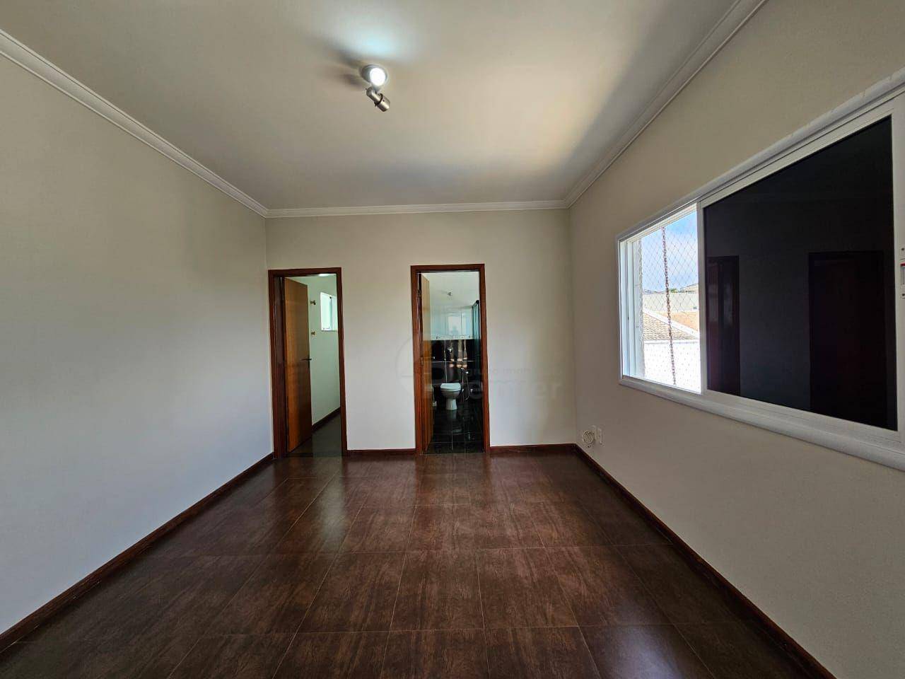 Casa de Condomínio à venda e aluguel com 3 quartos, 284m² - Foto 33