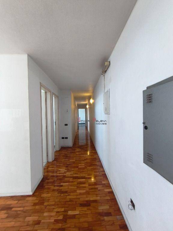 Apartamento para alugar com 3 quartos, 200m² - Foto 13