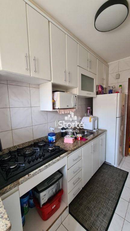 Apartamento à venda com 2 quartos, 60m² - Foto 8