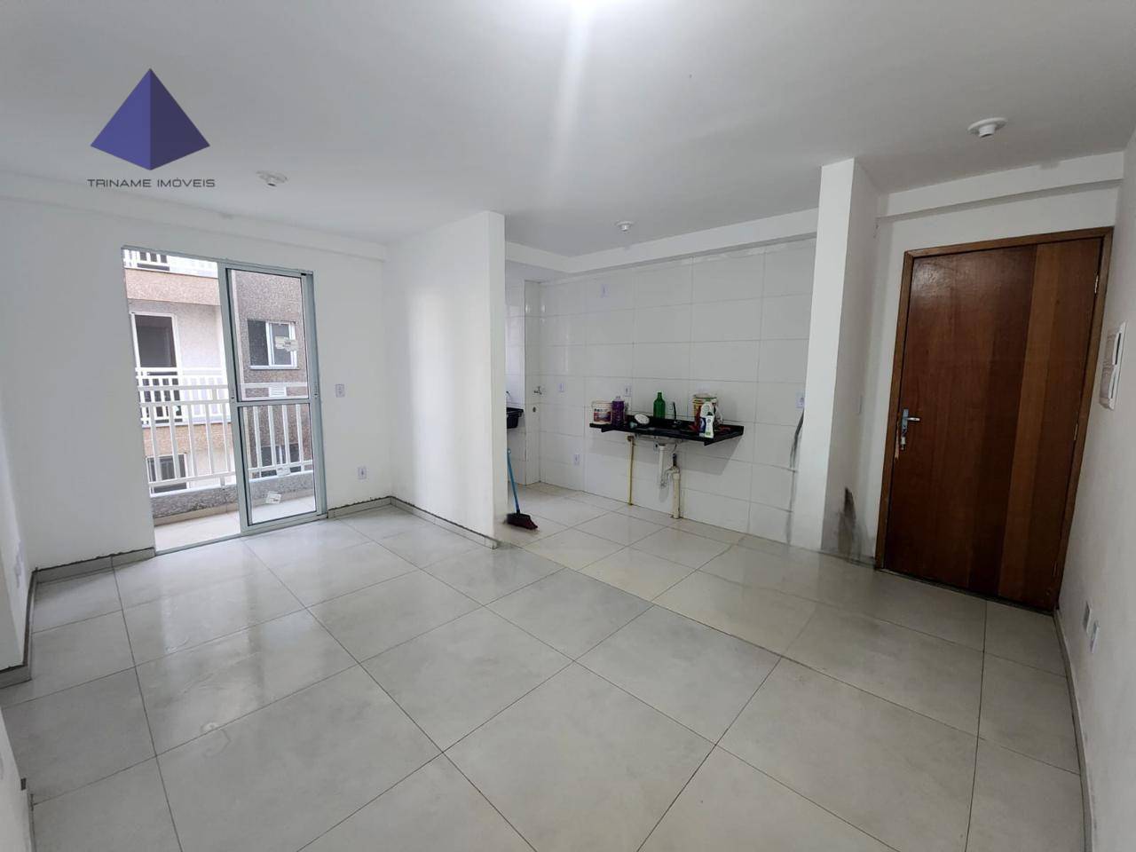 Apartamento à venda com 2 quartos, 46m² - Foto 1