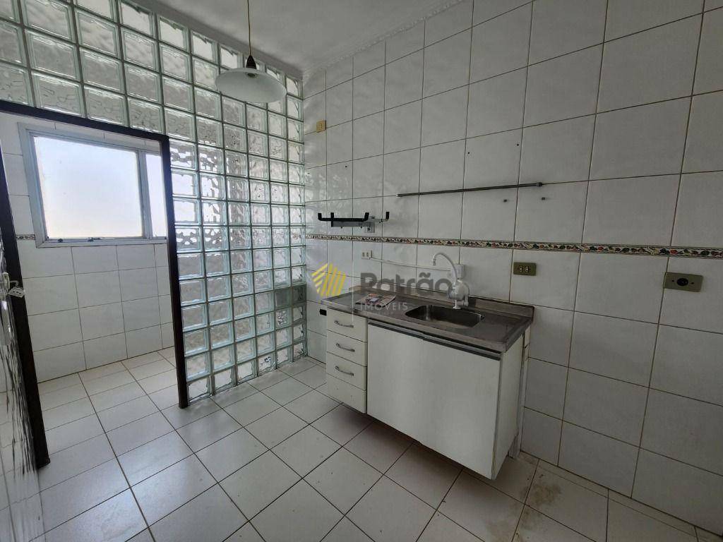 Apartamento à venda e aluguel com 3 quartos, 80m² - Foto 9