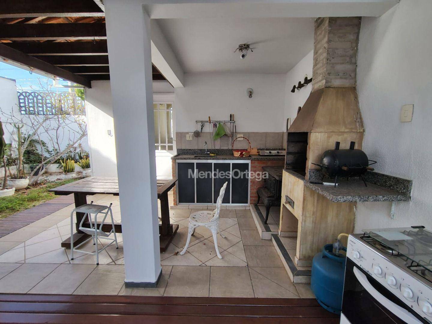 Casa de Condomínio à venda com 3 quartos, 242m² - Foto 35