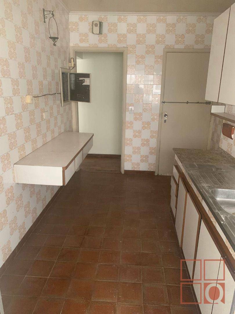 Apartamento à venda com 3 quartos, 97m² - Foto 4