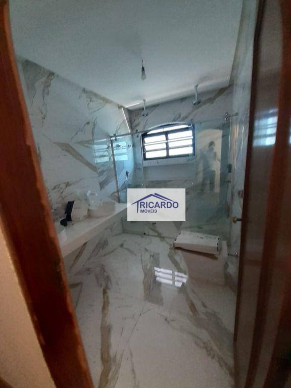 Sobrado à venda com 3 quartos, 300m² - Foto 43