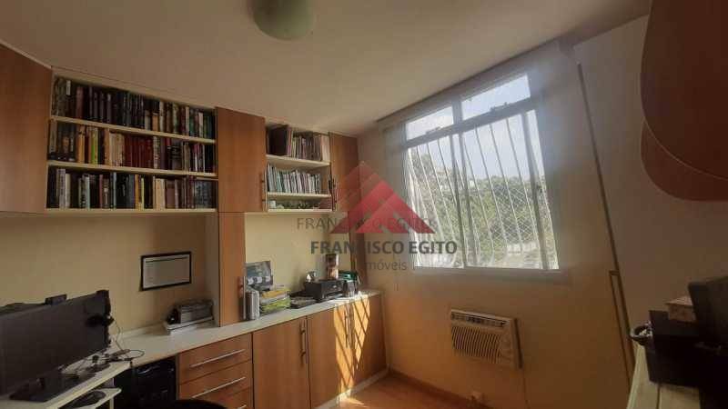 Apartamento à venda com 2 quartos, 60m² - Foto 13