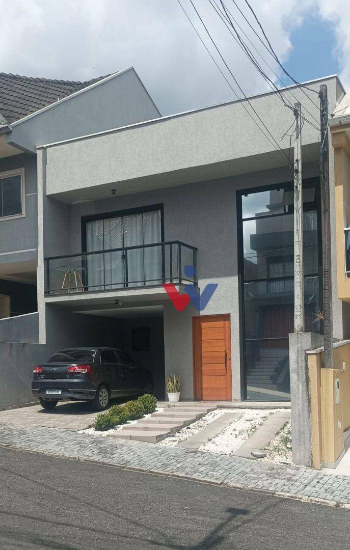 Sobrado à venda com 3 quartos, 140m² - Foto 1