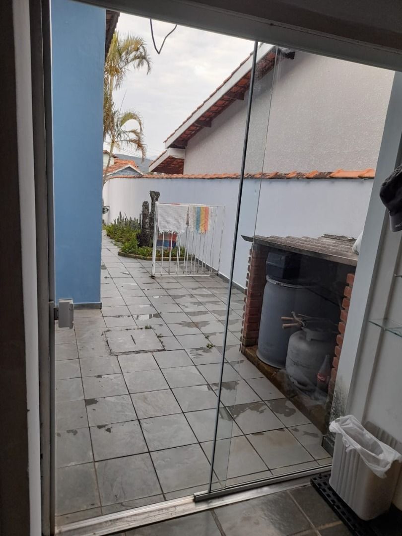 Casa de Condomínio à venda com 4 quartos, 200m² - Foto 10