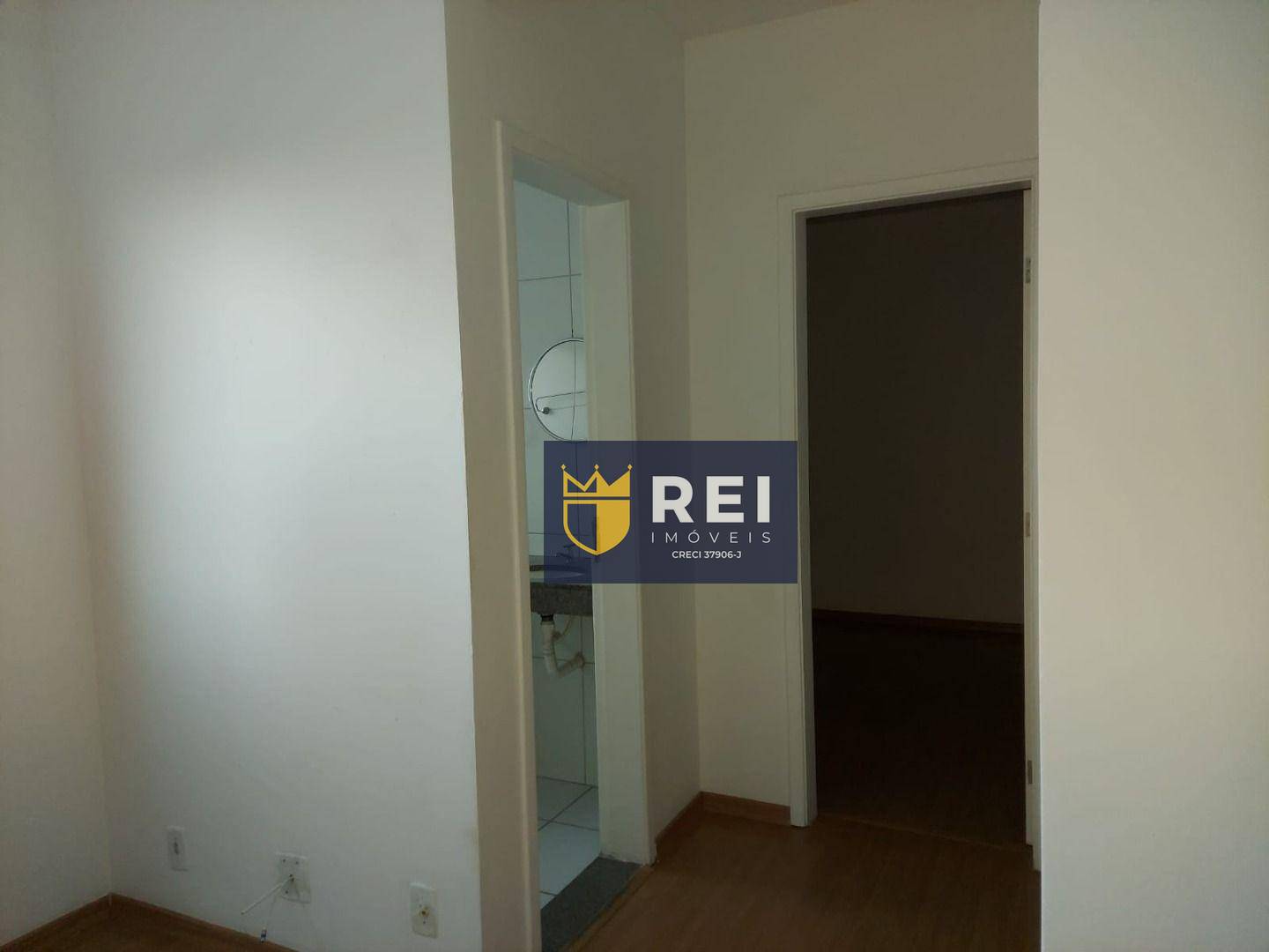 Apartamento à venda com 2 quartos, 50m² - Foto 2