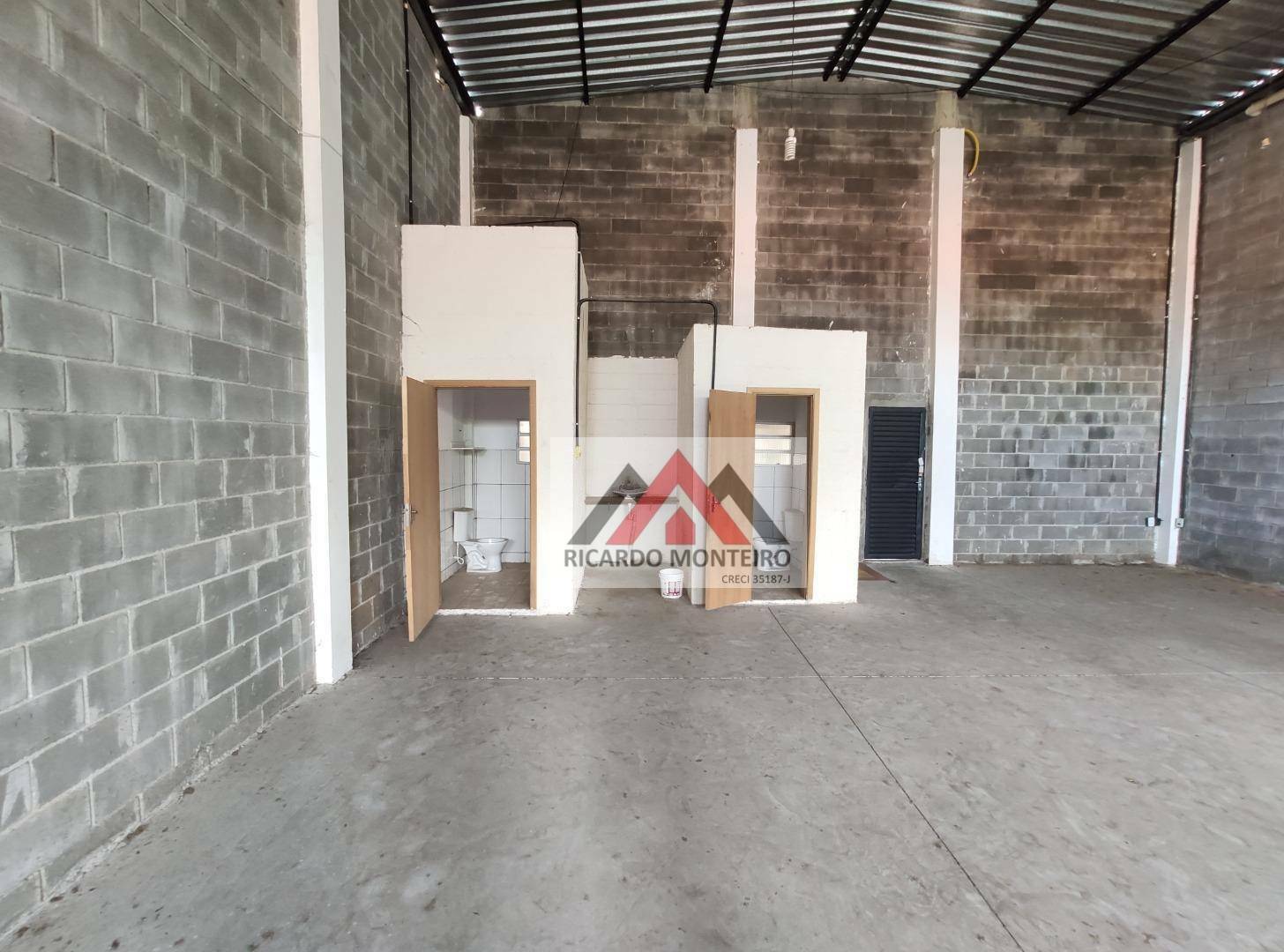 Depósito-Galpão-Armazém para alugar, 200m² - Foto 3