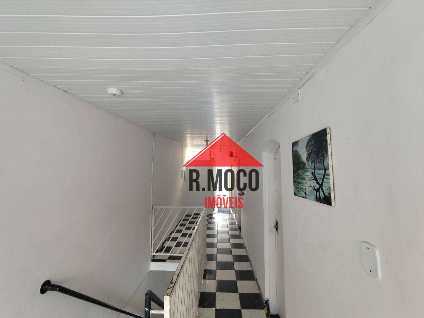 Casa à venda com 9 quartos, 200m² - Foto 12