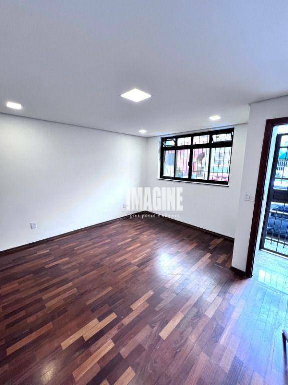 Sobrado à venda com 3 quartos, 140m² - Foto 1