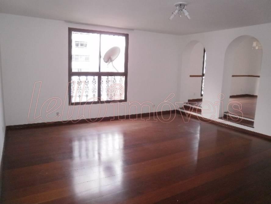 Apartamento para alugar com 4 quartos, 210m² - Foto 2