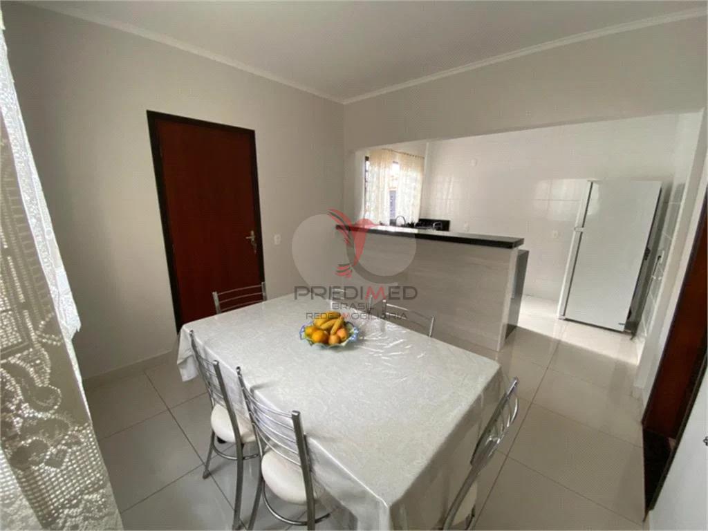 Casa à venda com 2 quartos, 170m² - Foto 11