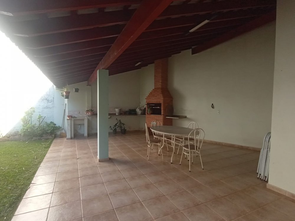 Casa para alugar com 4 quartos, 300m² - Foto 7