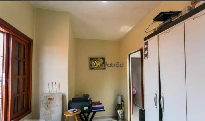 Casa à venda com 2 quartos, 180m² - Foto 11