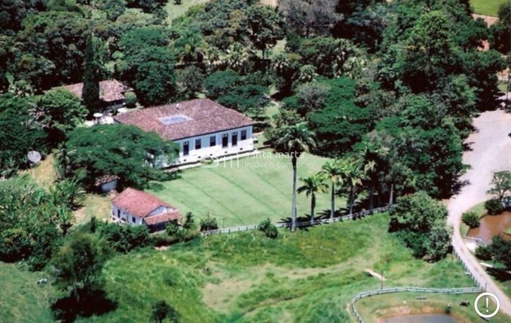 Fazenda à venda com 13 quartos, 150m² - Foto 1