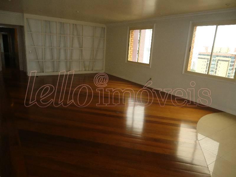 Apartamento para alugar com 4 quartos, 310m² - Foto 2