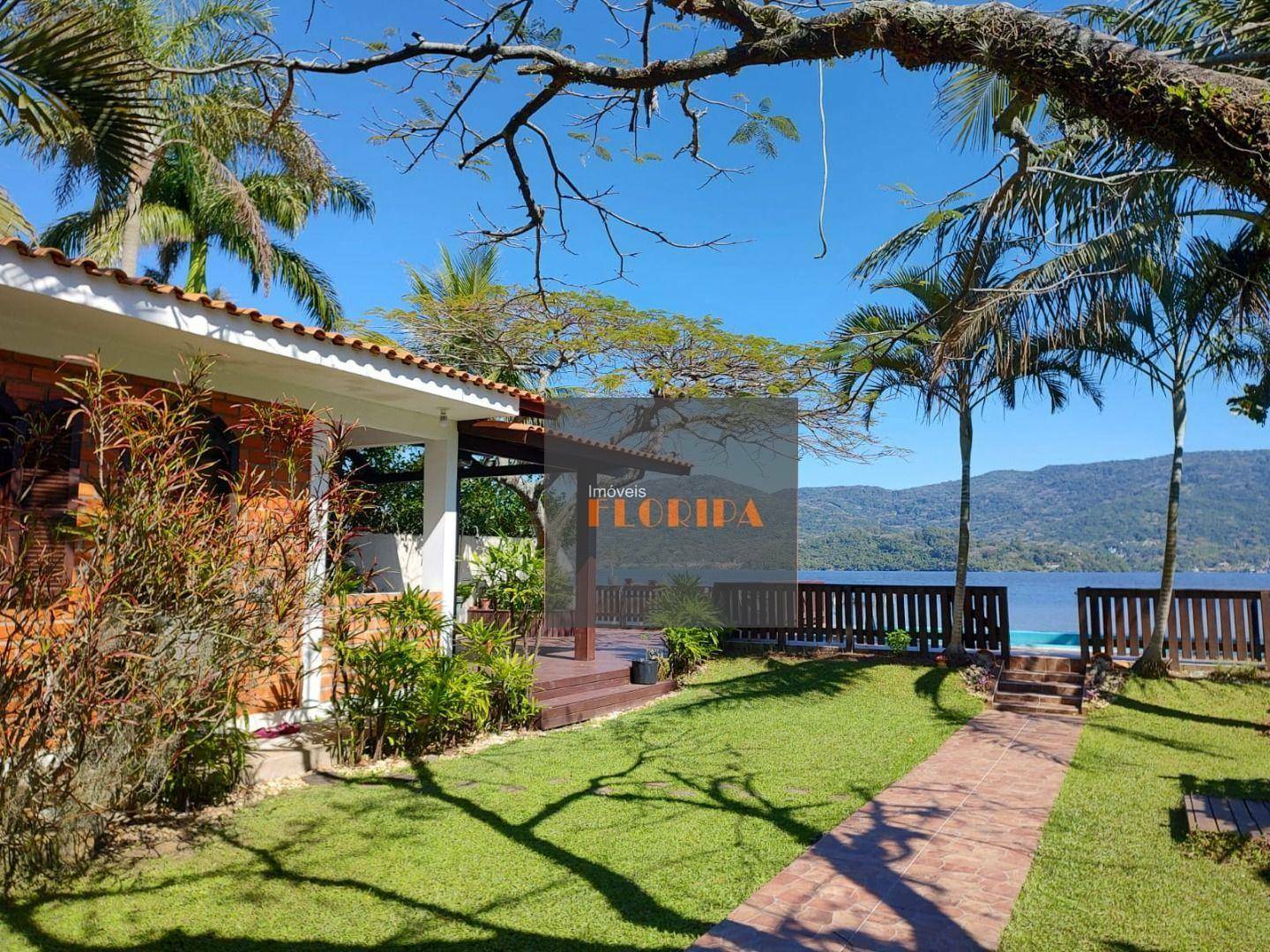 Casa à venda com 5 quartos, 153m² - Foto 2
