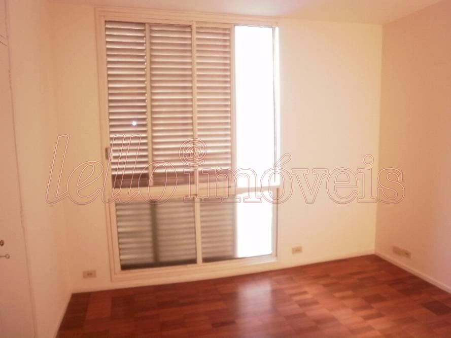 Apartamento para alugar com 3 quartos, 200m² - Foto 10