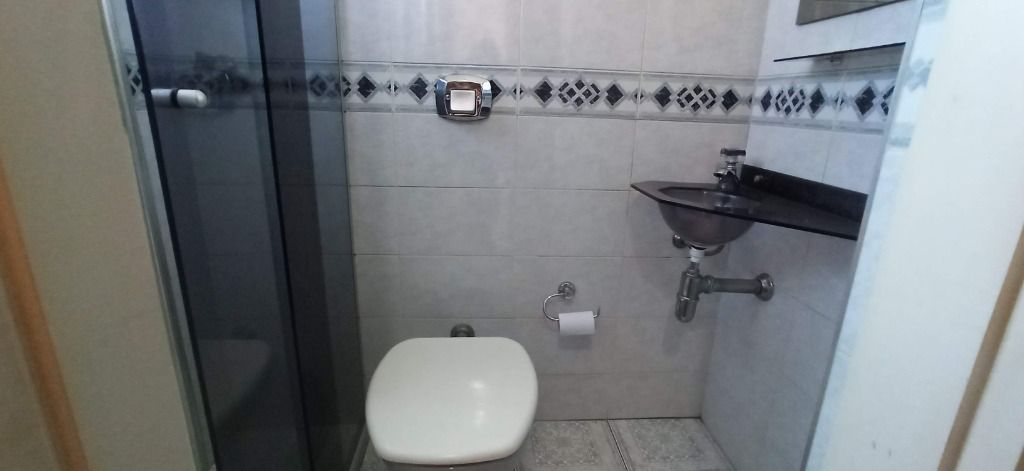 Apartamento para alugar com 3 quartos, 140m² - Foto 42