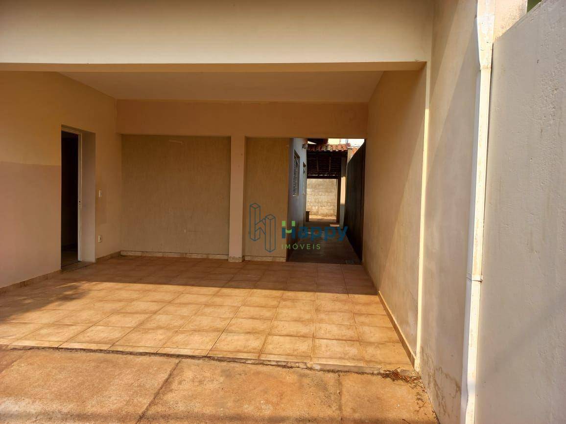 Casa à venda com 2 quartos, 208m² - Foto 2