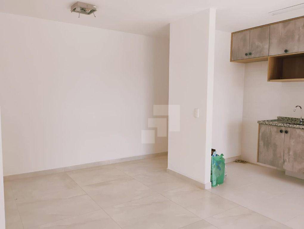 Apartamento para alugar com 2 quartos, 68m² - Foto 30