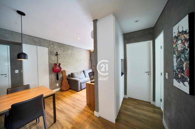 Apartamento à venda com 1 quarto, 45m² - Foto 2